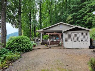 157 Carter Ln, Franklin, NC 28734