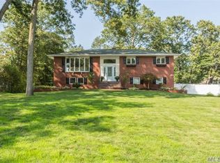37 Yeoman Dr, East Northport, NY 11731