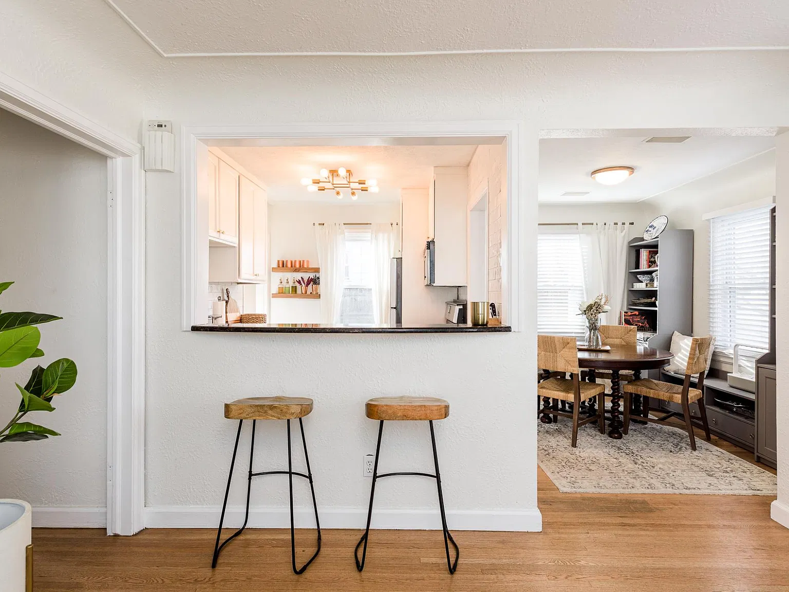 3 bed, 1600 sqft, $3,600 — Photo 4