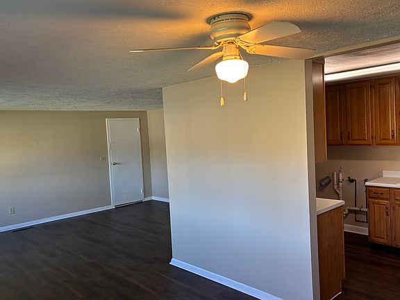 4th image of 4721 Delba Dr
