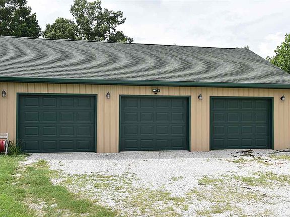 5th image of 5815 Three Oaks Ln