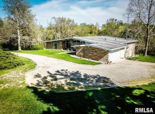7 Marty Ln, Macomb, IL 61455