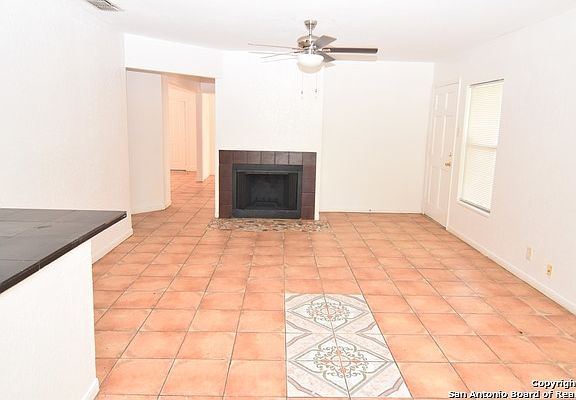 4th image of 4807 Blue Spruce Dr