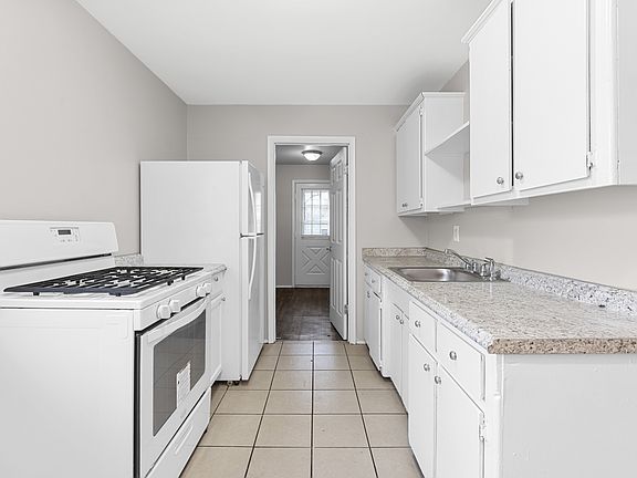 2nd image of 11043 Hupp Ave