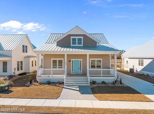 203 Villagers Way, Swansboro, NC 28584