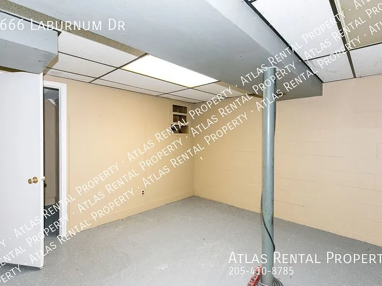 2666 Laburnum Dr — Photo 34