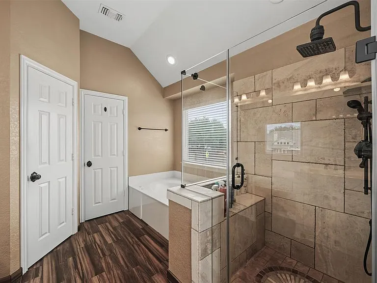 1335 Bradford Dr — Photo 15