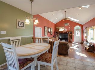 41 Troy Hills Rd, Whippany, NJ 07981