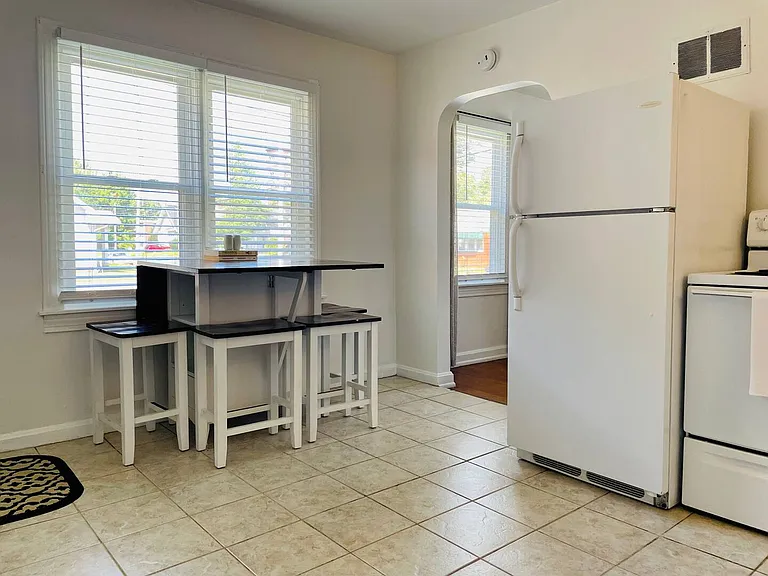 627 S Harlan Ave #A — Photo 21