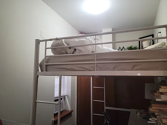 Rented by Chartwell Manhattan Realty | media 14