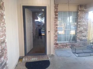 415 Valley Mills Dr, Arlington, TX 76018