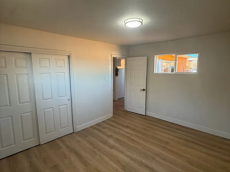 1132 Palomas Dr SE — Photo 6