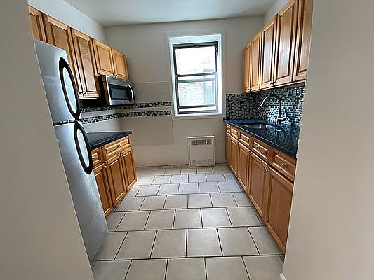2nd image of 79 Woodruff Ave APT 2D