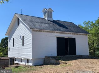 1518 Barbershop Rd, Edinburg, VA 22824