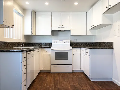 4081 Green Ave #12 Photo 1