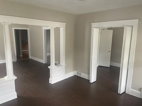3rd image of 3430 W 50th St Floor 2