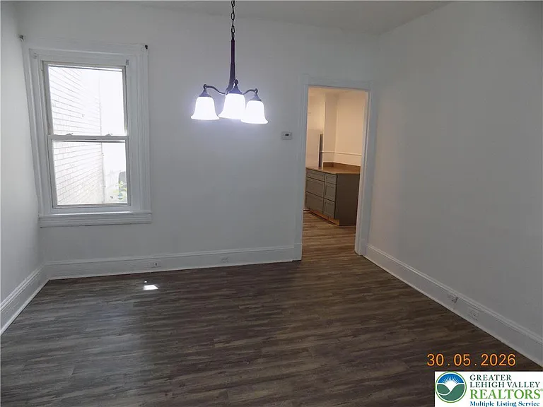 47 W Goepp St — Photo 8