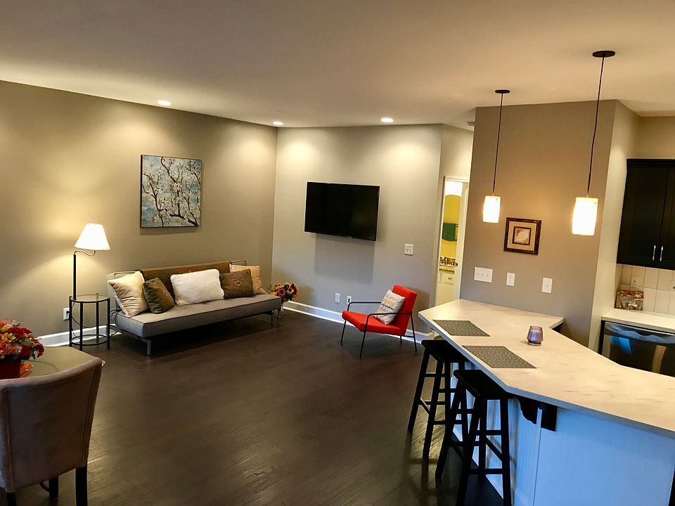 1st image of 18 Lancaster Pl