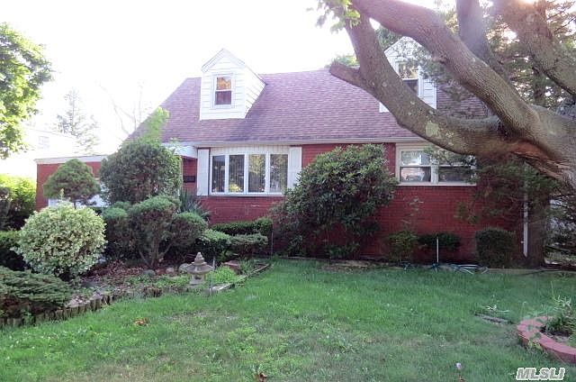 1st image of 515 Molloy St