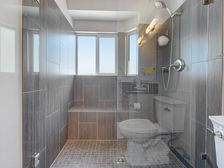 465 Queen Ave NE #403 — Photo 7