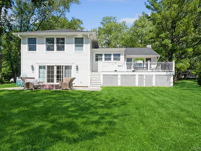 24 Sleepy Hollow Rd — Photo 26