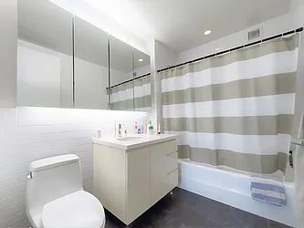 Rented by R New York