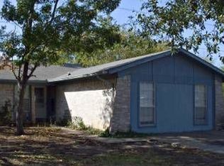 544 Huntington Dr, Lewisville, TX 75067