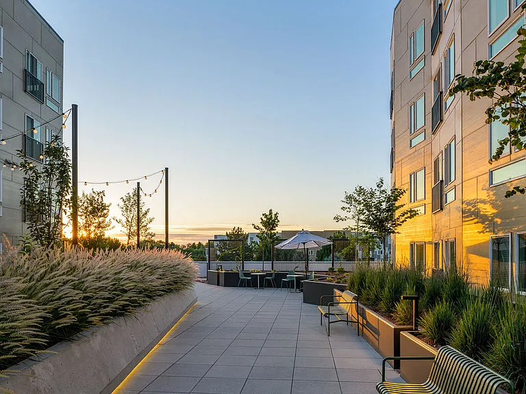 Crosshatch Apartments — Photo 26