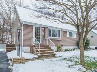 20 Vetrone Dr, Woodland Park, NJ 07424