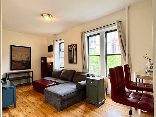 Rented by Compass | media 2