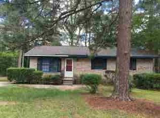 103 Holiday St, Southern Pines, NC 28387