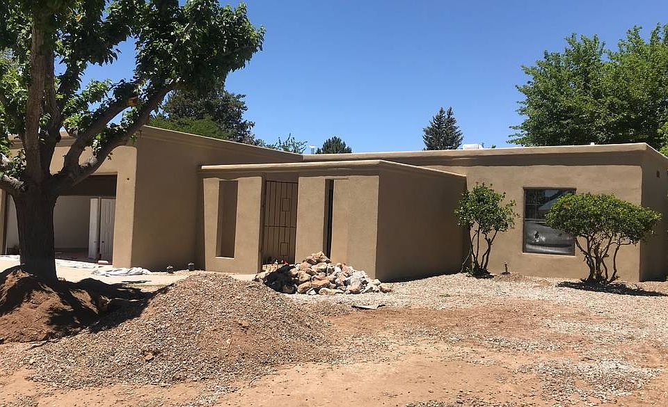 1st image of 3737 Valerie Pl NE