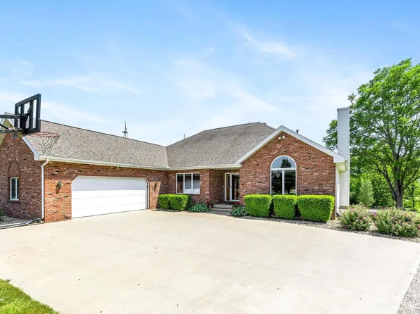 20181 N 1960 East Rd, Towanda, IL 61776