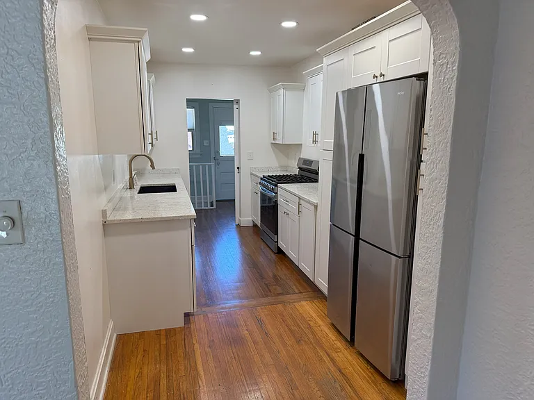 1611 S Lewis Ave — Photo 10