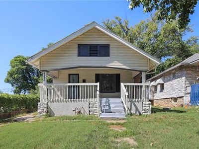 6226 Tracy Ave, Kansas City, MO, 64110