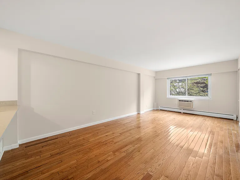 333 Grand Ave #2S — Photo 6