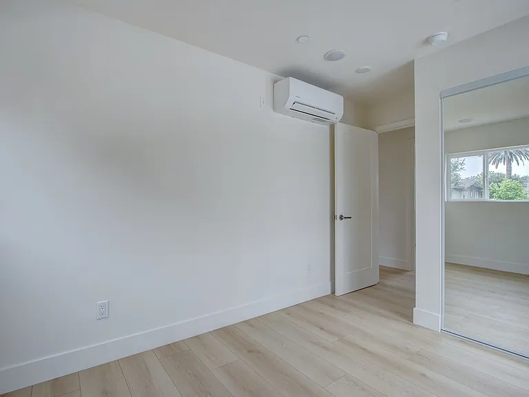 4346 W Country Club Dr #42461 — Photo 9
