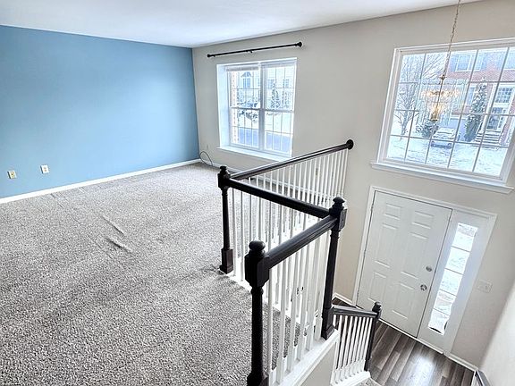 4th image of 117 N Oak St