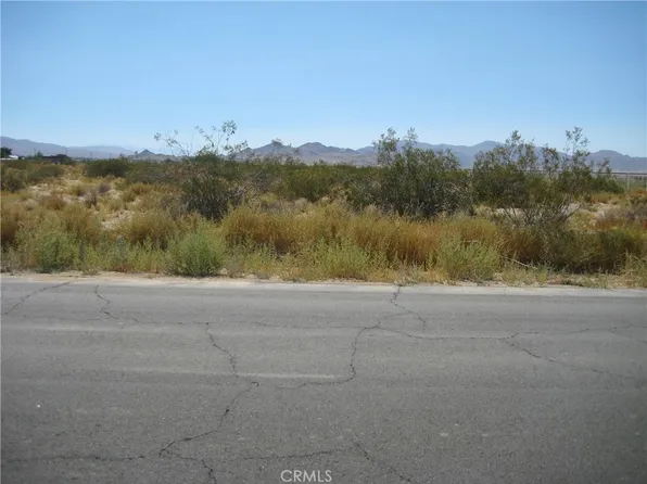 100 Locust Ave, Lucerne Valley, CA 92356