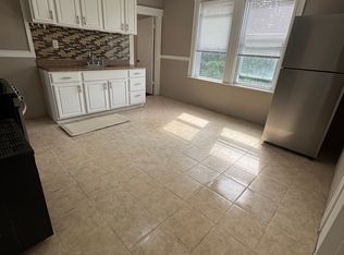 79 Winthrop St #2F, Woonsocket, RI 02895