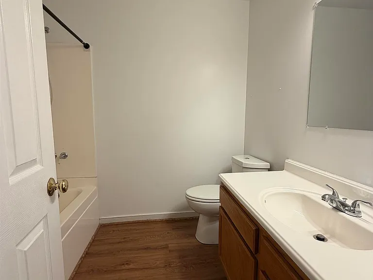 1720 Daybreak Ln — Photo 16