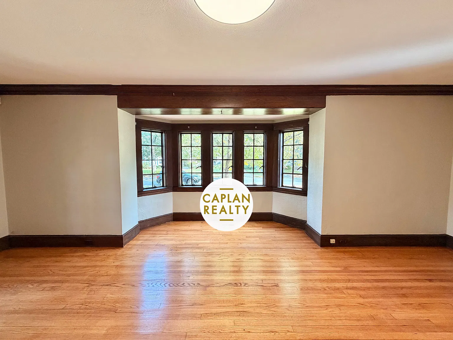 4 bed, 2.5 bath, 6414 sqft, $4,000 — Photo 4