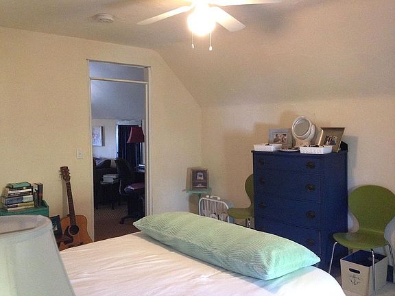 3rd image of 286 Norwood Ave