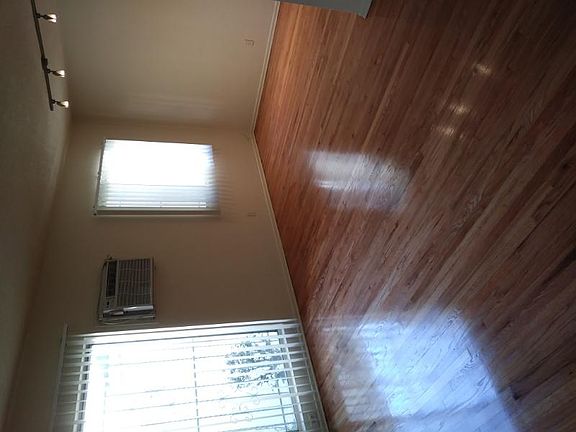 3rd image of 848 S Sherbourne Dr
