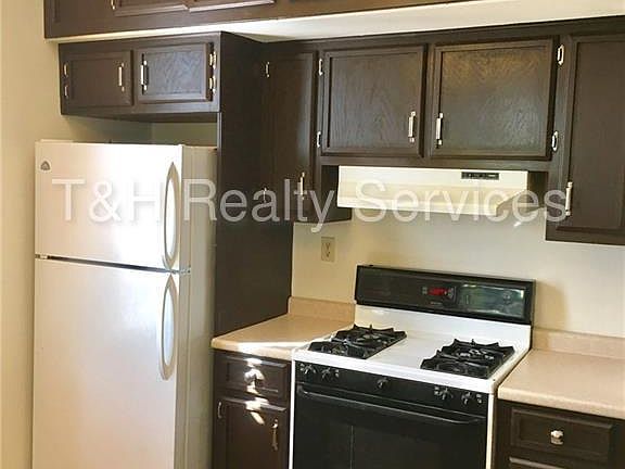 4th image of 589 Woodruff Place Middle Dr