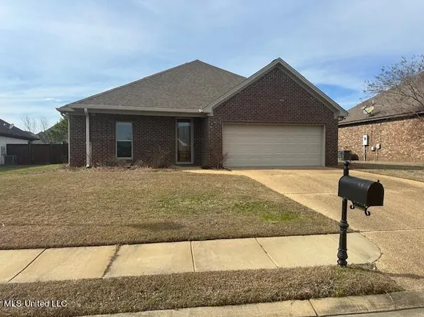 136 Grace Dr, Flowood, MS 39232