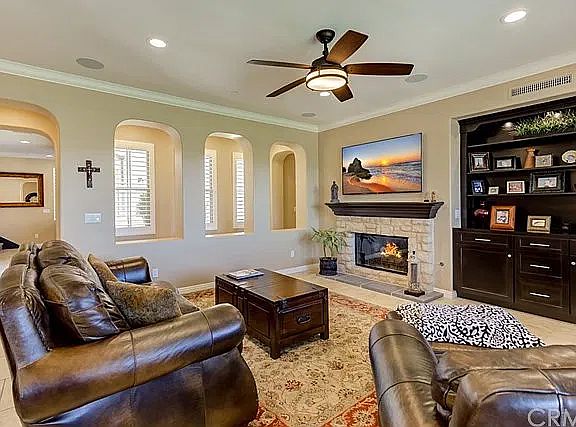 2nd image of 44 Paseo Lerida