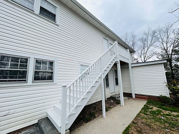 3rd image of 308 W Kivett St APT 2