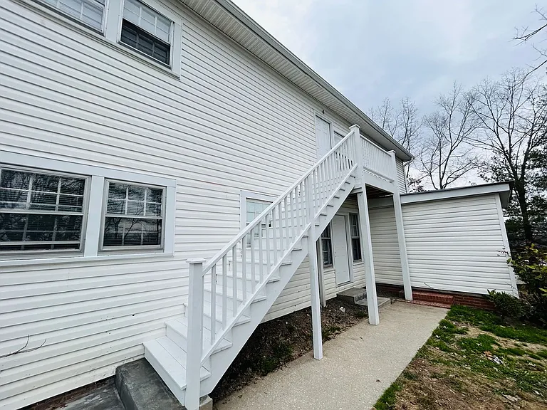308 W Kivett St — Photo 43