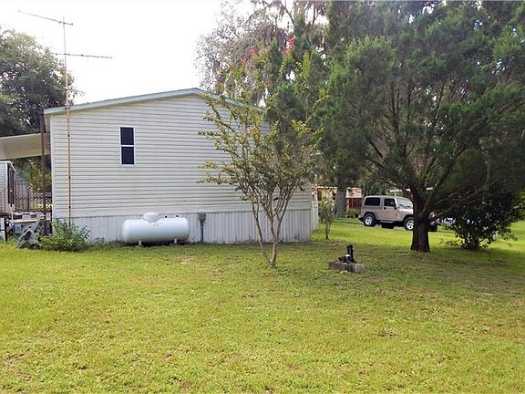 4th image of 36415 Laurel Ln